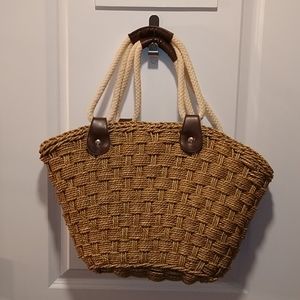 Woven tote